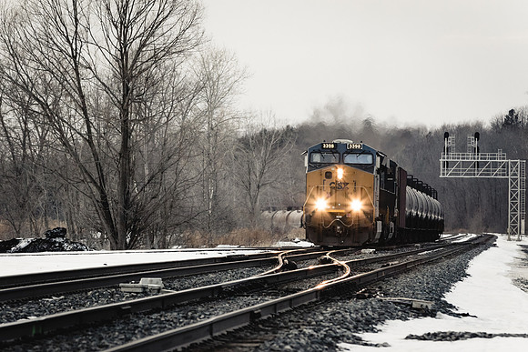 CSX 3398 (ET44AH)  Leads K028-23 Crude Oil 02-24-21