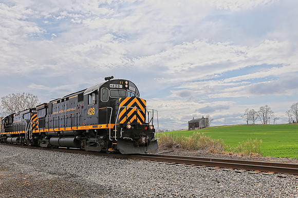 LA&L 428 (1963 Alco C424) heads North on LA&L Tracks 04-09-21